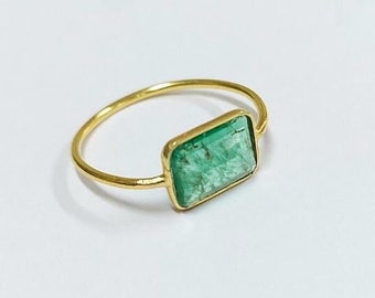 Certified Natural Emerald Ring Zambian Emerald Gold Ring, 18k Yellow Gold, Rectangle Shape, Thin Band Gold Ring, Dailywear Stacking ring