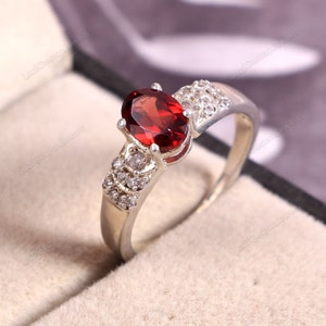 Natural Garnet Ring,Dainty Oval Ring,Minimalist Stacking Ring,Delicate Midi Ring,Alternative Engagement Ring,925 Sterling Silver-Boho Gift