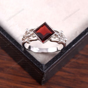 Natural Garnet Ring Minimalist Ring Jewelry Ring Boho Jewelry Silver Ring 925 Sterling Silver Anniversary Gift Wedding Ring Women Gift Her