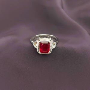 Natural Garnet Ring Minimalist Ring Jewelry Ring 925 sterling silver Statement Ring Gift for her Wedding Ring