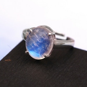 Rainbow Moonstone Ring, Sterling Silver Ring, 10x12 mm Oval Rainbow Moonstone Ring, Women Ring, Natural Moonstone Ring, Blue Fire Ring