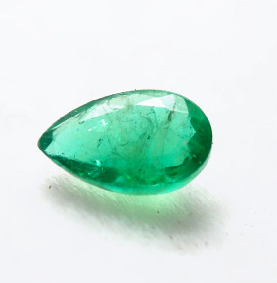 Émeraude Naturelle Zambienne 2 Carats - Taille Poire, Non Traitée, Pierre Libre Exceptionnelle
