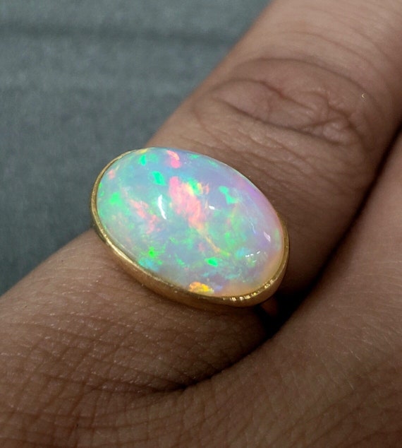 18K ゴールド認定エチオピアオパールリング、マルチファイアオパール