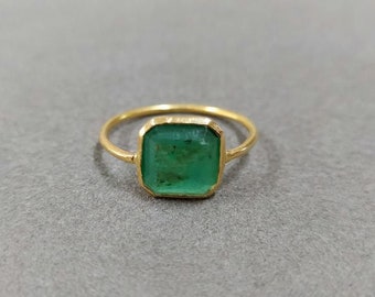 Natural Square Emerald Ring Made in 18k Gold, Simple gold ring, Zambian Emerald, Precious Stone Ring, Gold Jewelry, Statement Ring, Faceted