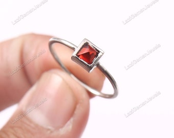 Red Garnet 925 Sterling Silver Ladies Gemstone Ring Jewellery Gift Jewelry Jewelry