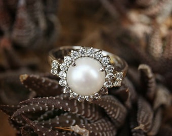 Pearl 925 Sterling Silver Ring. Genuine Pearl Ring. Natural Pearl Silver Ring. Boho Pearl Statement Ring. June Birthstone Dainty Pearl Ring