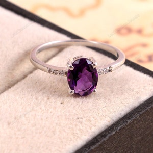 Oval Amethyst Ring Stackable Ring Minimalist Midi Ring 925 Sterling Silver Cluster Statement Ring February Birthstone Ring Purple Ring