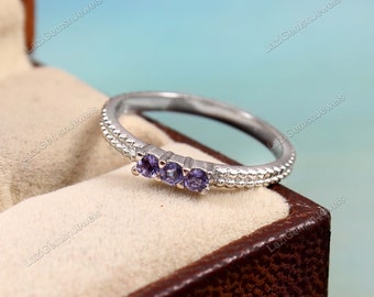 Bague iolite, bague minimaliste, bague bijoux, bague en argent sterling 925, bague empilable, bague raffinée, cadeau d'anniversaire, bague de promesse