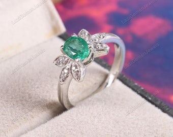 Genuine Oval Emerald Ring Halo Ring Vintage Statement Cocktail Ring-Boho Ring-Dainty Prong Ring-Bohemian Stacking Ring-925 Sterling Silver