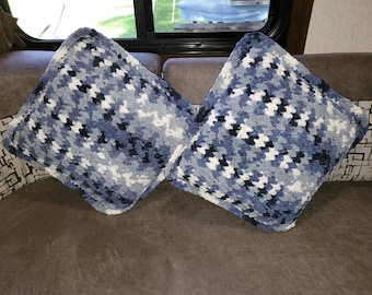 16" Throw Pillow with crochet cover in super soft blanket yarn in variegated blue