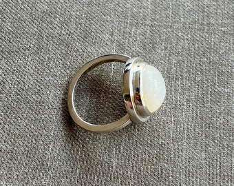 Silber Ring mit Regenbogen Mondstein