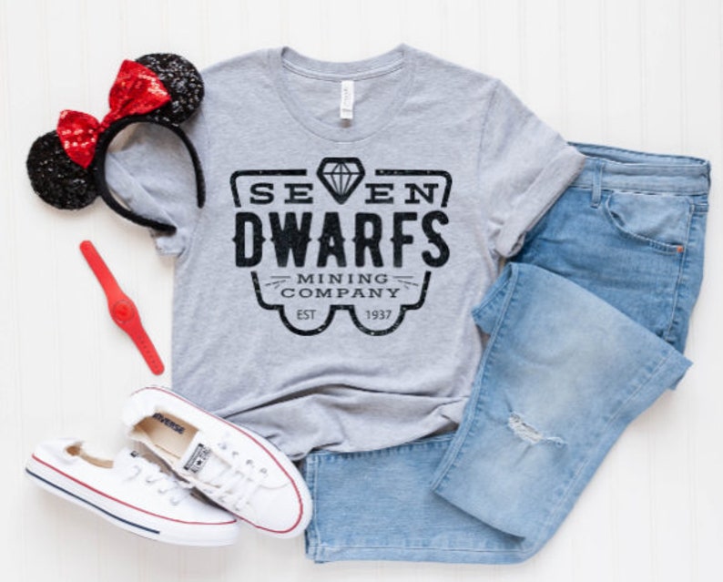 Download Glitter Seven Dwarfs Mining Company Shirt Chemise Disney ...