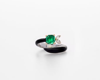 RING WHITE GOLD 18k handmade white diamond in marquise  shape 0.25ct emerald 0.65ct  and black enamel