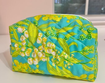 Handmade Boxy Floral Quilted Makeup Bag – Travel Toiletry Pouch