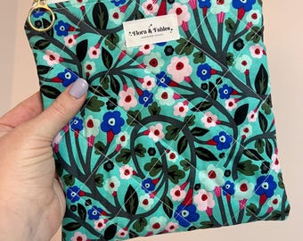 Handmade Zippered Kindle Sleeve – Padded E-Reader Case Cover – Book Lover Gift – Fits kindle 6”, Kindle Paperwhite, and Colorsoft