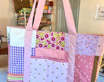 Handmade Patchwork Tote Bag – Quilted Floral Cotton Shoulder Bag