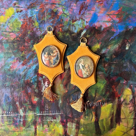 Gold Velvet Romantic Portrait Wall Plaque Set