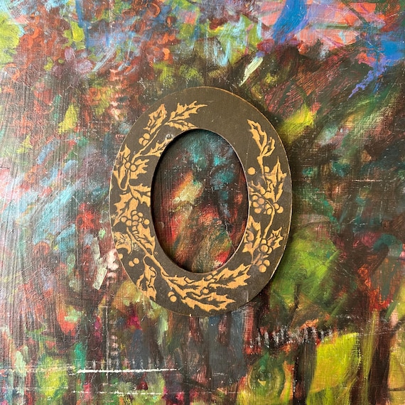 Pyrography Wood Oval Frame with Holly Leaves and Berries