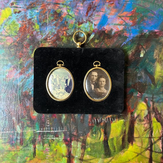 Black Velvet Double Gold Oval Frame 2.5 x 3"