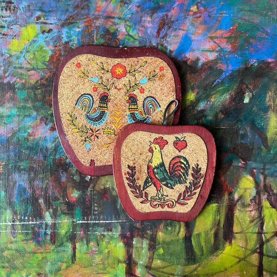 Wood & Cork Apple Shaped Chicken Trivet Set