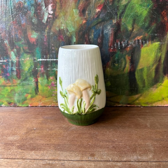 Arnels Hand Painted Ceramic Mushroom Vase / Cup