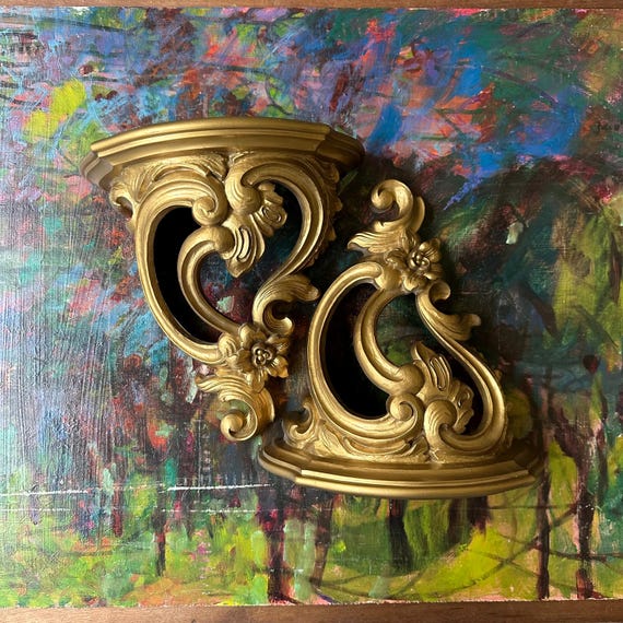 1970 Dart Gold Florentine Floral Display Shelf Set