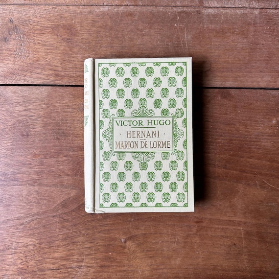 Vintage Books - Three Bear Vintage