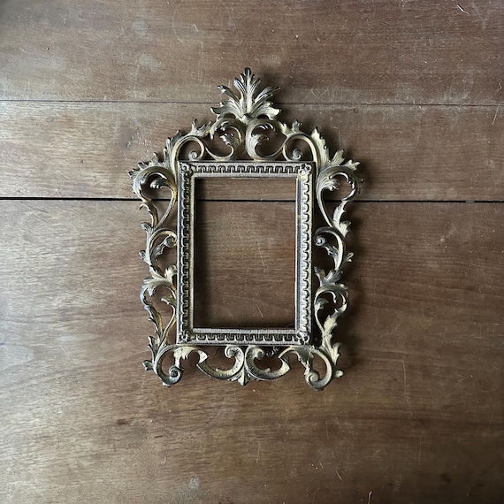 Ornate Brass 4 x 6 Picture Frame
