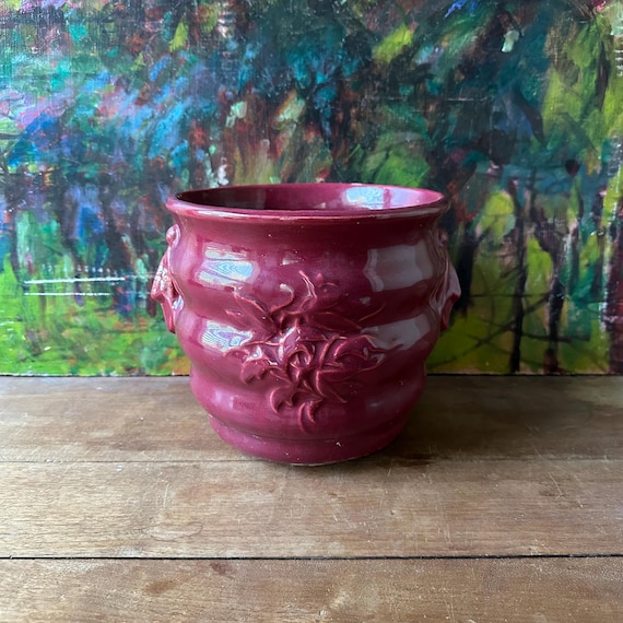 McCoy Burgundy Leaves and Berries Planter Pot