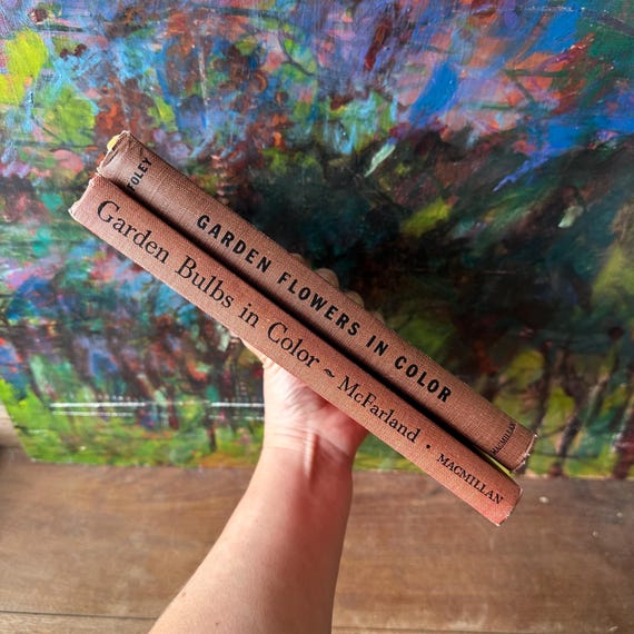 Vintage Gardening Books Set: Garden Bulbs & Flowers in Color (1952)