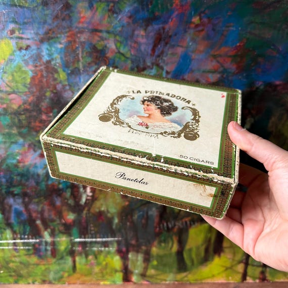 La Primadora Panetelas Vintage Cigar Box