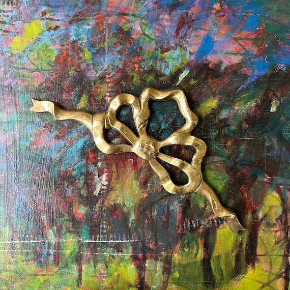 Vintage Brass Bow Swag Wall Decor