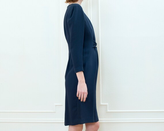 80s navy blue belted sheath dress | dark blue cry… - image 4