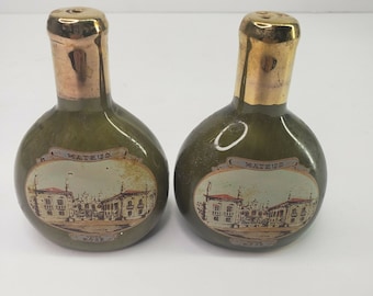 Vintage Italian Swiss Colony Wine Bottle Salt /& Pepper Shakers Circa 1950/'s