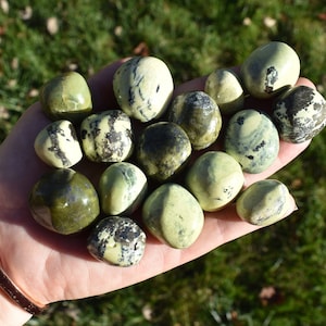 Serpentine Stone, Polished Serpentine Stone, Hand Polished Serpentine, Green Serpentine, Serpentine Stone, Serpentine Crystal, Peru