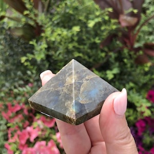 Labradorite Stone Labradorite Crystal Pyramid Gemstone Medium