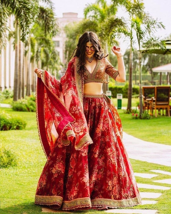 Sabyasachi Floral Lehenga Style Design ...