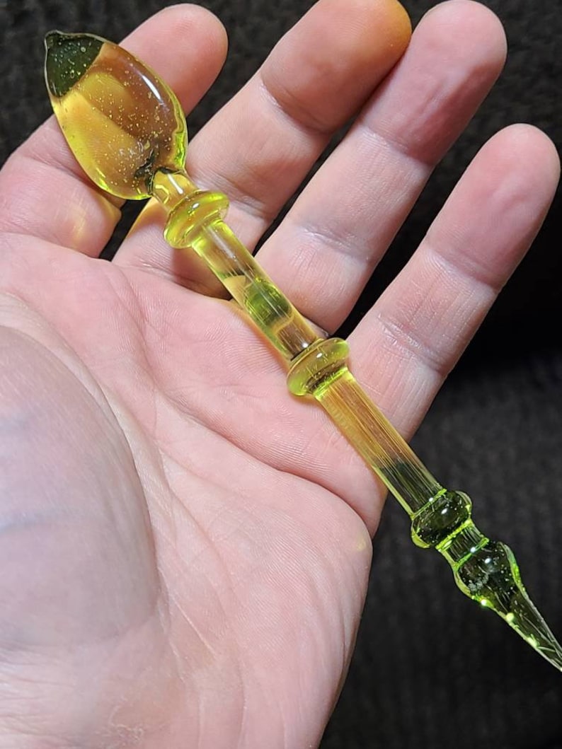 Green slurm color dab tool dabber