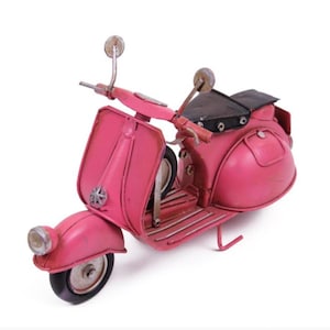 Decorative Metal Scooter, Scooter Vespa model, Vespa Miniature, Italian Bike Model