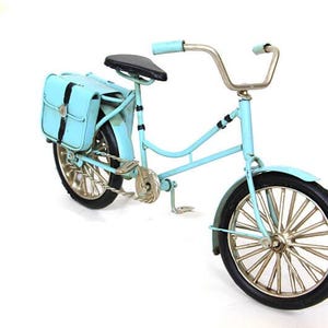 Nostalgic decorative metal diecast model bicycle. Dollhouse Miniatures