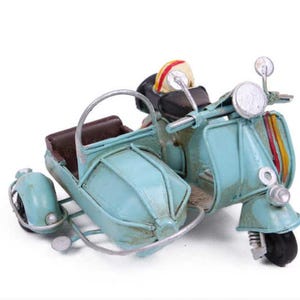 Decorative Metal Scooter with Basket, Scooter Vespa model, Vespa Miniature