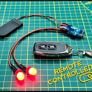 Remote controlled cosplay Led-eyes (10 mm leds)