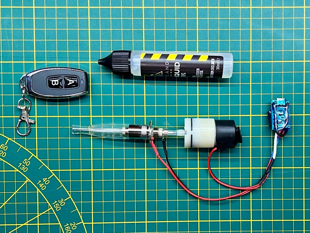 Mini Fog Machine (USB Powered / Remote Controlled)