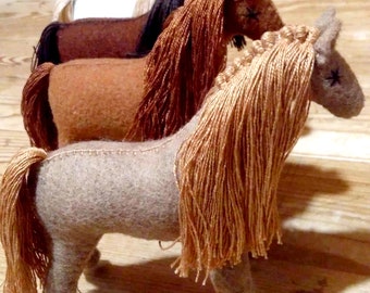 Felt horse pattern PDF, stuffedhorse pattern, waldorf horse sewing, digital horse download, Instant download, horse sewing tutorial,pony