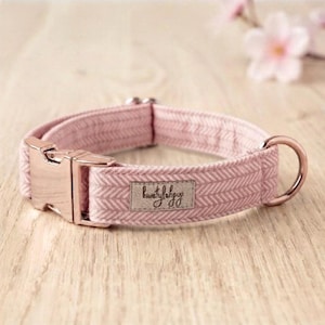 Collar rosa con estampado de espiga para perros, collar para cachorros hecho a mano con herrajes dorados, regalo sueco para mascotas.