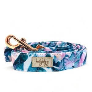 Tropical dog leash, monstera leaf leash, pink girl dog leash, hawaiian dog leash, 6 feet dog leash, 5 ft pet lead, leaves print, cute puppy