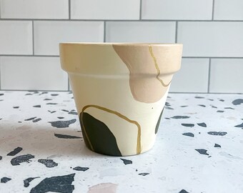 Maceta pintada a mano