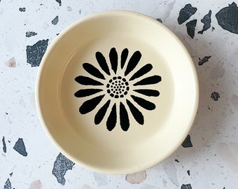 Bandeja decorativa pintada a mano