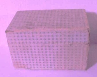 Cardboard Recipe Box Circa 1930s/40s Pre-Owned in Fair Condition, showing Lots of Wear, Scuffing & Stains. W/Index Cards and 30/40 Recipes.