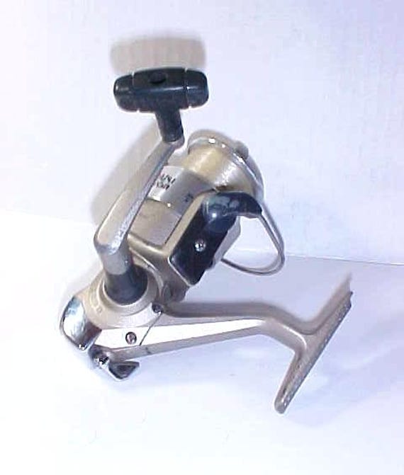 baitcasting reel low profile Lew's BB1 Pro Baitcast daiwa store mansfield The powerful aluminum HAGANE Baitcasting Reels Model:151 - 8.2:1 LEFTY Abu Garcia Devil 562UL